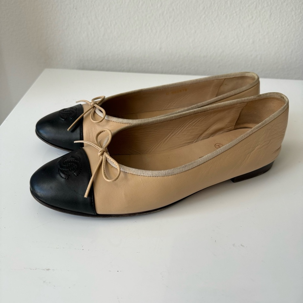 Chanel Ballet Flats Lambskin, Beige & Black, Size 40